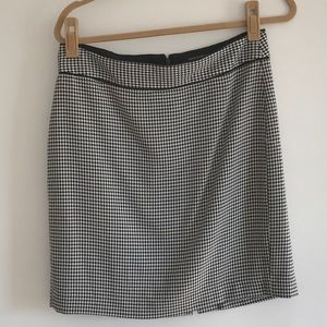 Banana Republic Houndstooth Pencil skirt